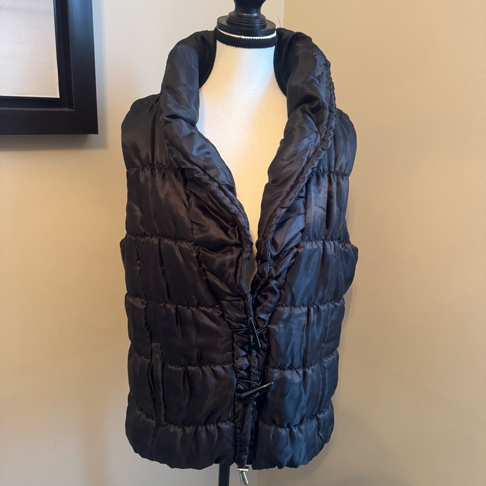 Orvis Black Quilted Puffer Vest Womens M 10/12 Shawl Collar Toggle Long